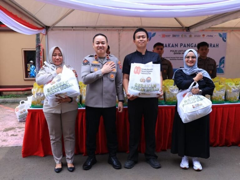 Divisi Humas Polri Gelar Gerakan Pangan Murah Untuk Masyarakat